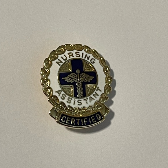 VINTAGE Enamel Pin Certified Nursing Assistant Badge 1977 - Picture 2 of 7